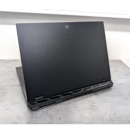 Acer Predator Helios 18 PH18-71