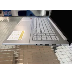 ASUS VivoBook Go 15 E1504FA OLED